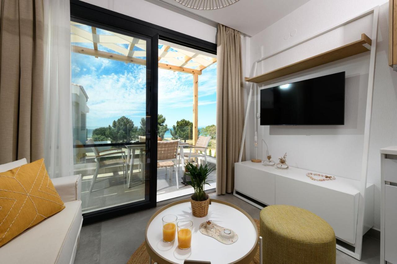 Nisea Beach Apartments Принос Екстериор снимка